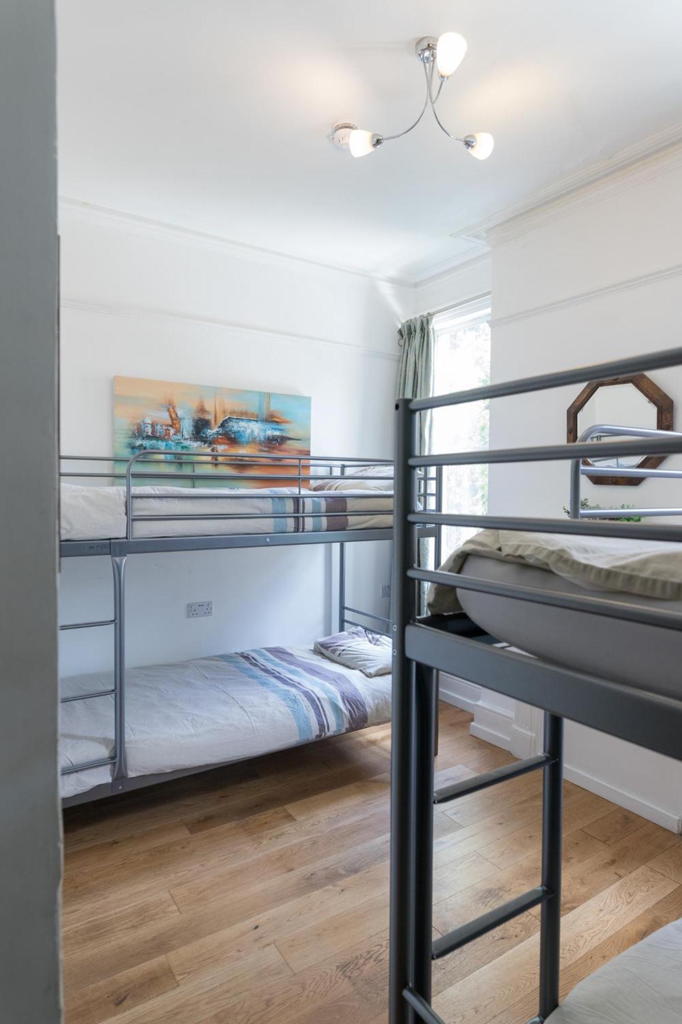 Ebs Hostel London Catford Экстерьер фото